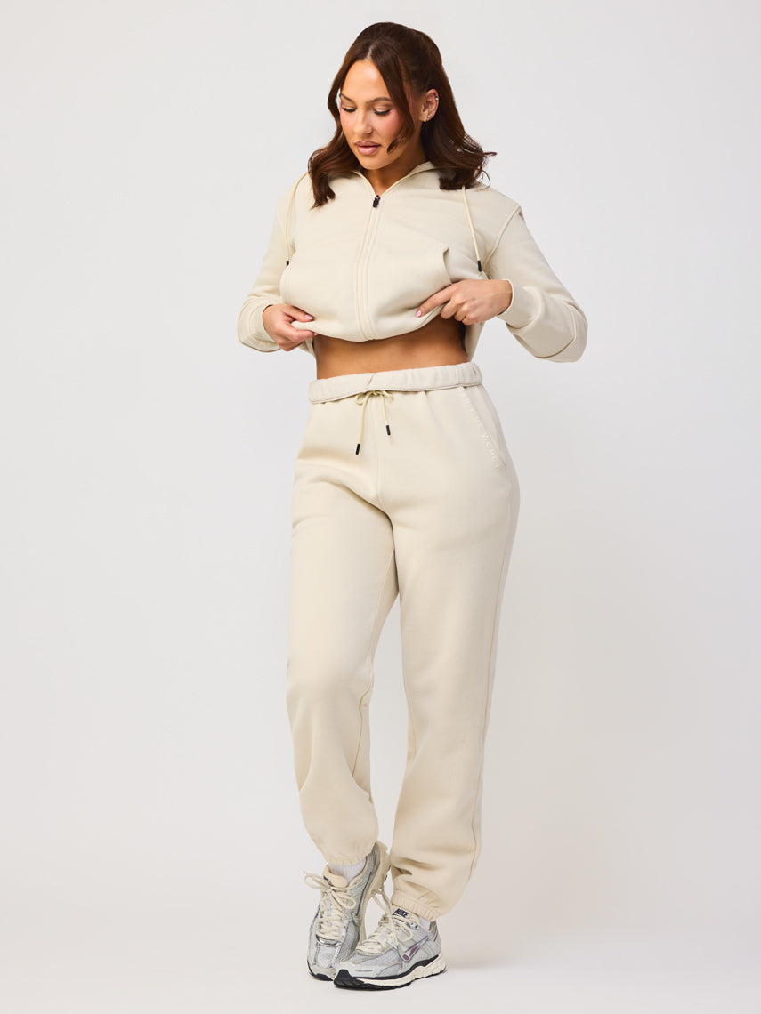 Lyndsay Sweats