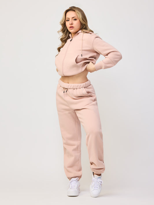 Lyndsay Sweats